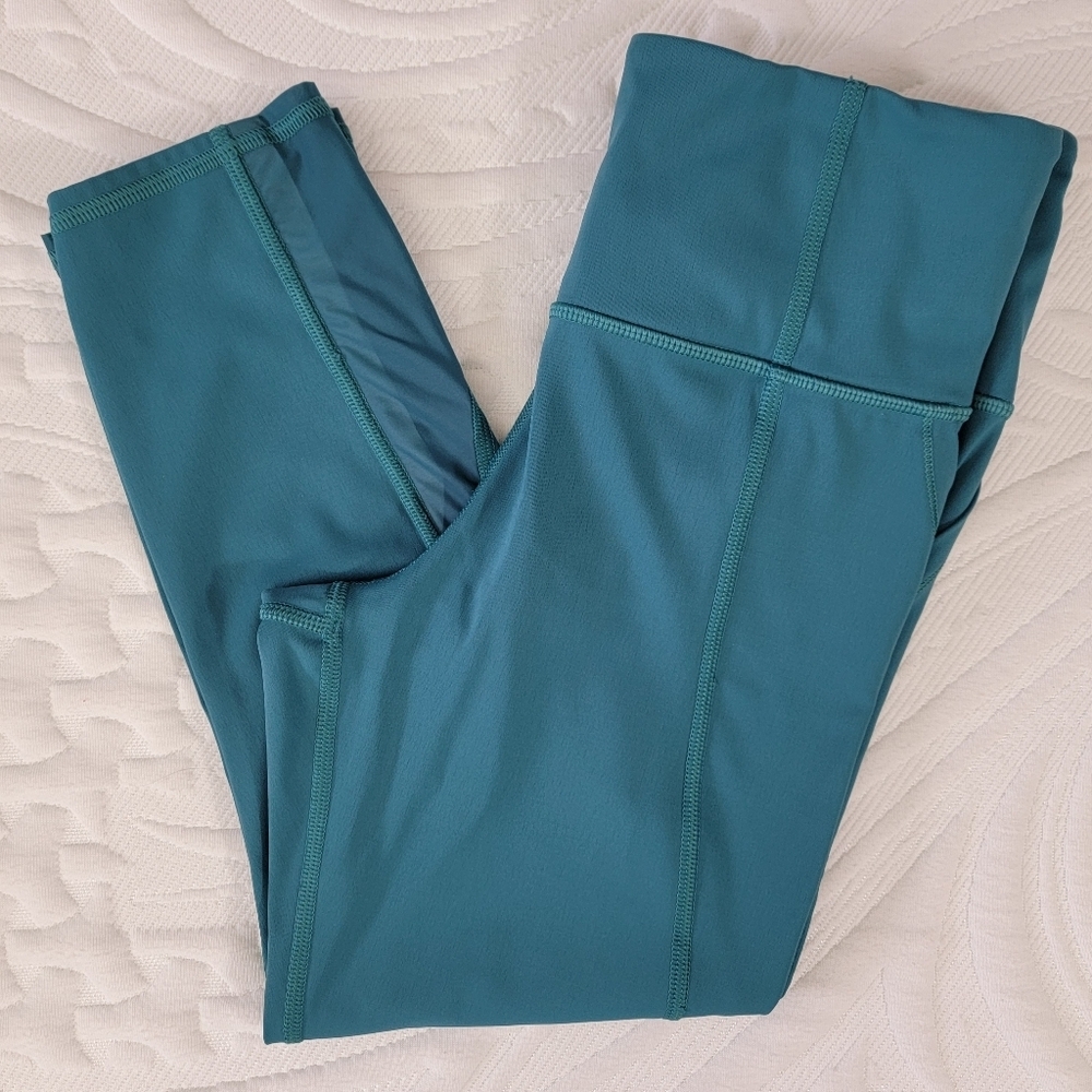 ATHLETA Lightning Capri Teal Green Athlesiure Workout Yoga Runnin Size Small - Picture 2 of 11